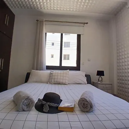 شقة Spacious 2 Bedroom *